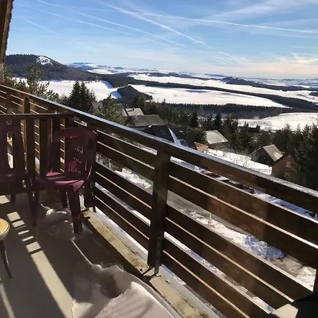 Lama-gite-des-puys T3 Lamadalet, Vue Sud, Terrasse, Parking Prive *