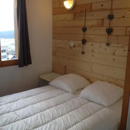 Apartment Lama-gite-des-puys T3 Lamadalet, Vue Sud, Terrasse, Parking Prive Super Besse