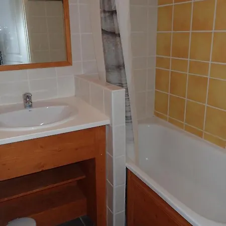 Lama-gite-des-puys T3 Lamadalet, Vue Sud, Terrasse, Parking Prive *