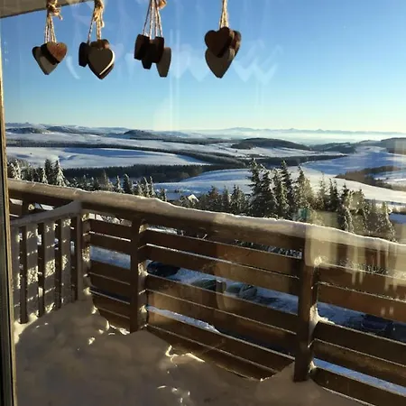 Apartment Lama-gite-des-puys T3 Lamadalet, Vue Sud, Terrasse, Parking Prive Super Besse