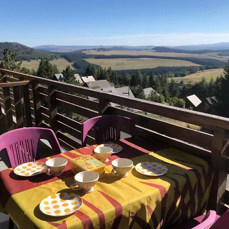 Lama-gite-des-puys T3 Lamadalet, Vue Sud, Terrasse, Parking Prive Super Besse