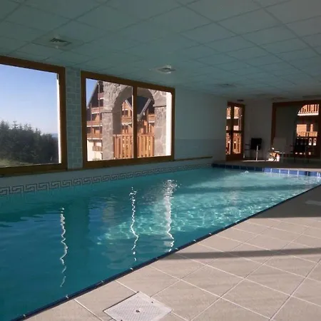 Lama-gite-des-puys T3 Lamadalet, Vue Sud, Terrasse, Parking Prive Super Besse