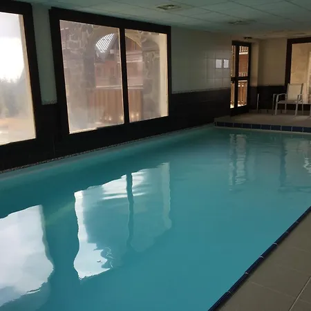 Lama-gite-des-puys T3 Lamadalet, Vue Sud, Terrasse, Parking Prive *
