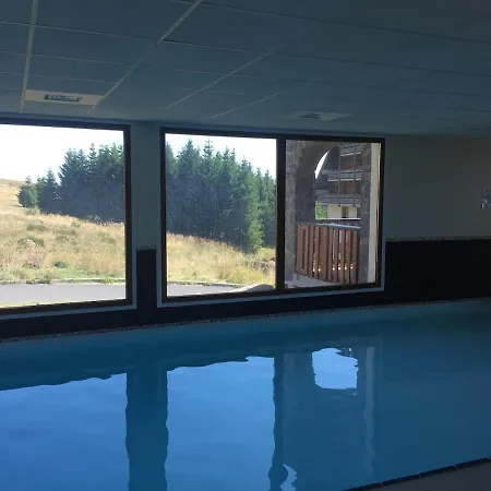 Apartment Lama-gite-des-puys T3 Lamadalet, Vue Sud, Terrasse, Parking Prive Super Besse
