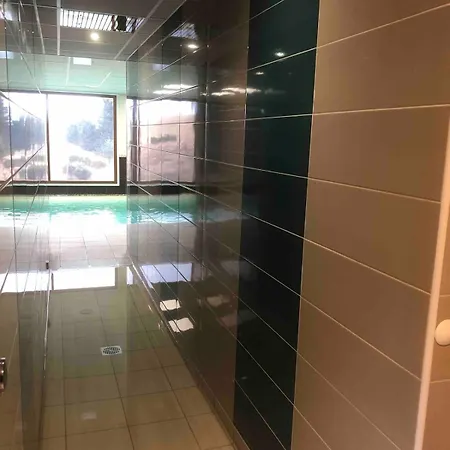 Lama-gite-des-puys T3 Lamadalet, Vue Sud, Terrasse, Parking Prive Apartment