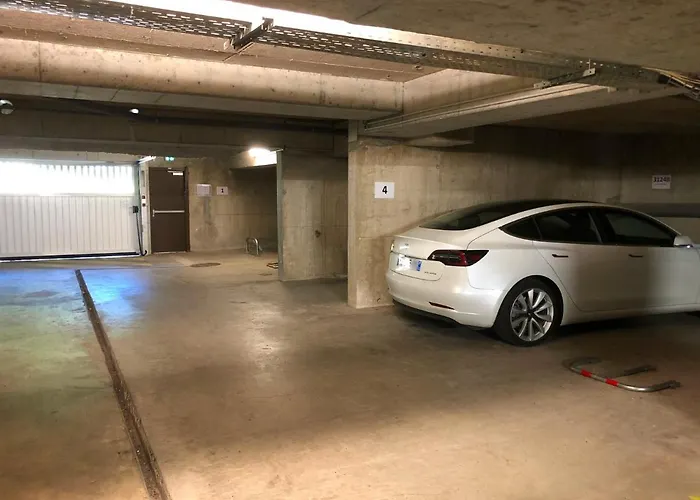 Lama-gite-des-puys T3 Lamadalet, Vue Sud, Terrasse, Parking Prive Apartment Super Besse