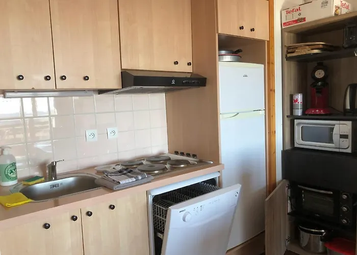 Lama-gite-des-puys T3 Lamadalet, Vue Sud, Terrasse, Parking Prive